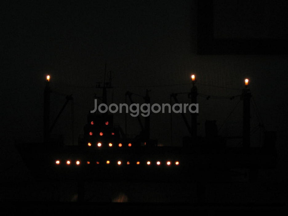 동원산업 로고가 보이는 모형배 ,,, 220V ,,, ...--5