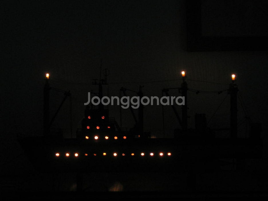 동원산업 로고가 보이는 모형배 ,,, 220V ,,, ...--7