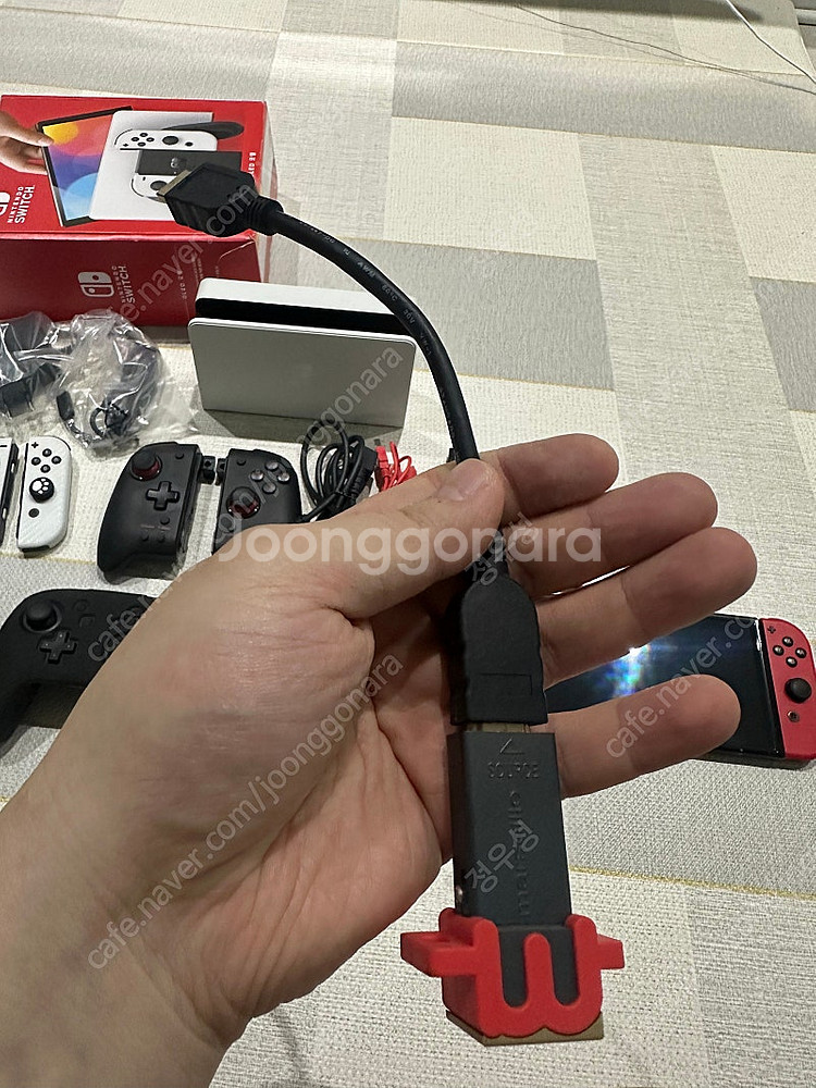 OLED 스위치랑 G-STORY 휴대용 모니터 팝니다--5