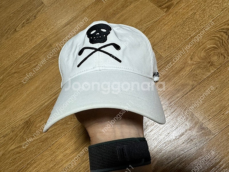 마크앤로나 골프 모자 볼캡 모자 판매합니다--2