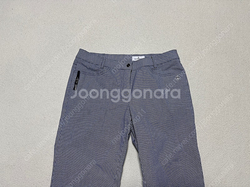 먼싱웨어 여름용 골프 팬츠 여성용 30인치 판매합니다--1