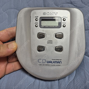 SONY 워크맨 CDP D-E500 실버색상 정상작동품 판매합니다.