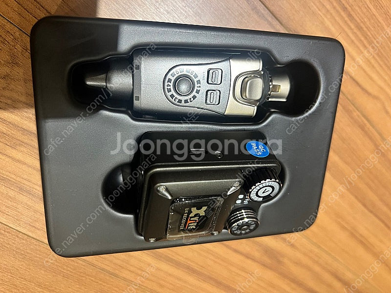 Xvive U4 무선 이어폰 시스템 팝니다(신품동급)--0