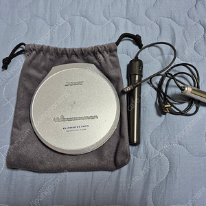 SONY 워크맨 CDP D-E999 실버색상 정상작동품 판매합니다.