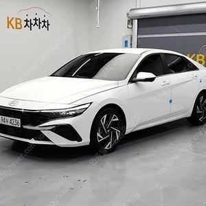 아반떼 하이브리드 중고 아반떼 더 뉴 아반떼 CN7 하이브리드 중고차 2024년식 31,815km 1.6 HEV 인스퍼레이션 수원중고차