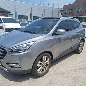 투싼 중고 투싼 중고가격 투싼 중고차 회색 2015년식 디젤(E-VGT)2WD 스마트 스페셜 믿을 수 있는 중고차
