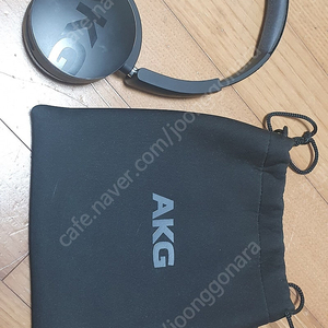 AKG y50bt 블루투스헤드폰 입니다