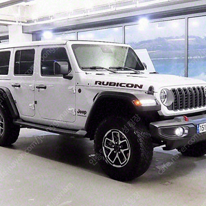 지프 랭글러 중고 랭글러 루비콘 중고 흰색 2024년식 18,475km 2.0 루비콘 4도어 파워 탑 중고차카페