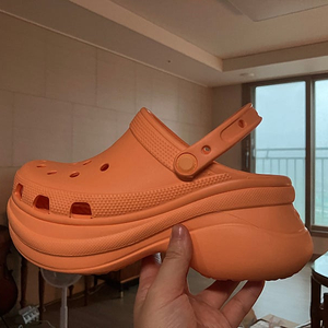 새상품/ 굽높은 크록스 베이 클로그 / 오렌지 칸탈루프