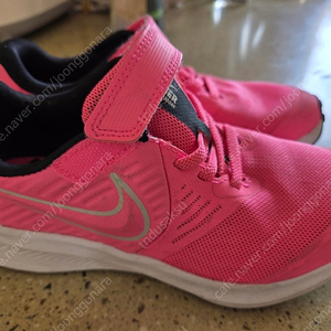 나이키키즈 운동화 205사이즈