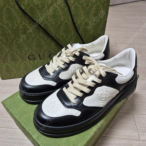 구찌 gg 엠보스 스니커즈