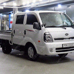 중고트럭 매매 더 뉴 봉고3 카고 1톤 더블캡 중고화물차매매 흰색 2020년식 87,198km 1.0톤/더블캡/초장축 수원중고차