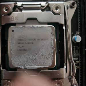 제온 E5-2630v3 CPU 와 D4 16GB RAM 슈퍼마이크로 X10SRA 메인보드 세트를 팝니다.