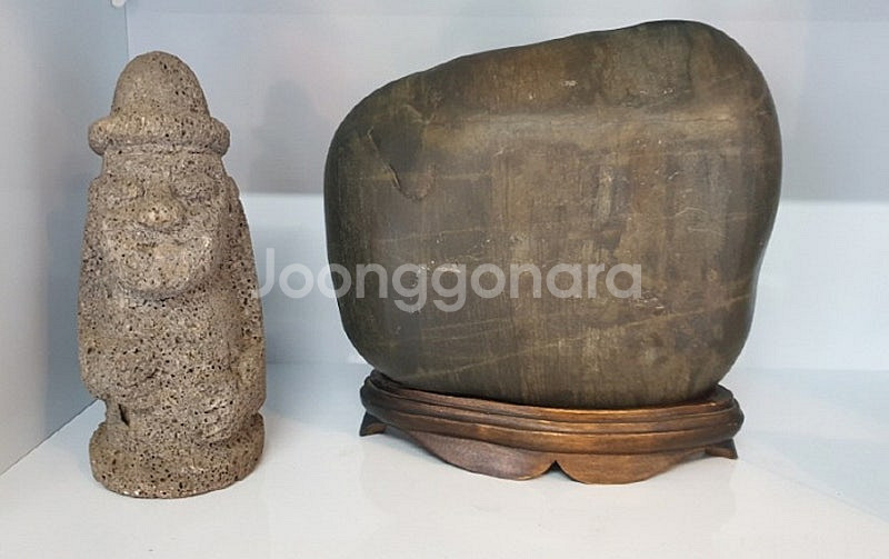 수석수집품 (수석진열장 포함)--2