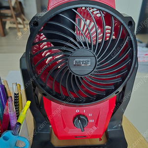 밀워키 m12 선풍기 m12b6 배터리 포함 무선 선풍기 써큘레이터