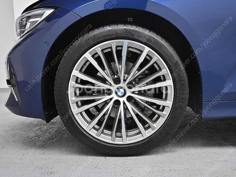 BMW 3시리즈 중고 BMW 320i 중고 승용차 파란색 2020년식 63,439km 320i 럭셔리 개인사업자 차...--6