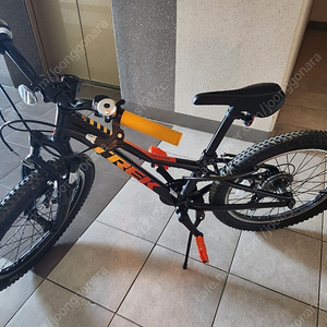 트렉 프리칼리버 20인치 7단 자전거 판매해요 (TREK Precaliber 20)
