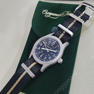 Escapement Time 파일럿 시계