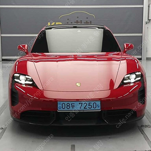 포르쉐 타이칸 중고 포르쉐 타이칸 중고차 빨간색 2023년식 11,381km GTS 수원중고차
