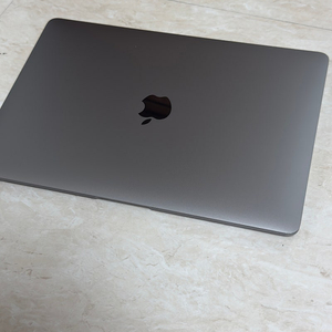 맥북에어 M1 13 스페이스그레이 16GB RAM, 256GB SSD