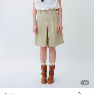 (새상품) osthe 오스더 PLEATS BERMUDA PANTS 버뮤다 팬츠 (BEIGE) M사이즈