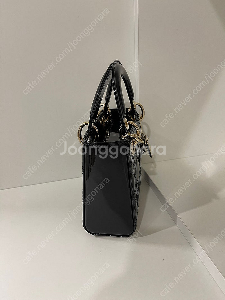 디올 레이디백 미니 블랙 페이턴트--4