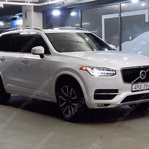수입중고차 볼보 XC90 중고차 XC90 중고 흰색 2018년식 72,816km 2.0 T6 AWD 인스크립션 중고차 할부견적