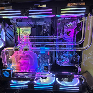 커스텀수냉 본체 rtx4090 7800x3d 980pro2tb 판매합니다 (램제외)