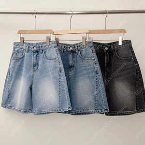 4부 하프 데님 여자 청반바지 미개봉새상품 가격내림 (정가: 39,800원)