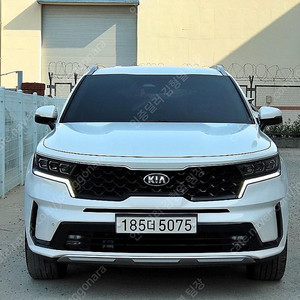 쏘렌토 중고 신형 쏘렌토 MQ4 중고 쏘렌토 중고차 흰색 2021년식 80,000km 디젤 2.2 2WD 트렌디 연비좋은 중고차