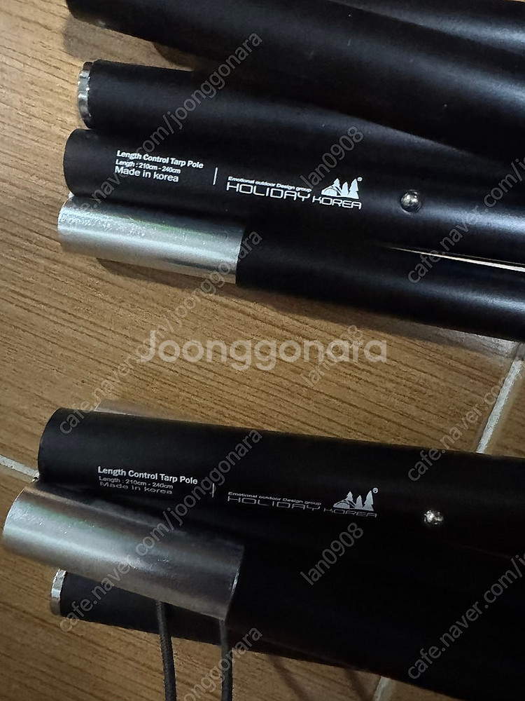 홀리데 폴대 팝니다 (다가져가세요)--3