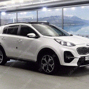 스포티지 중고차 할부 스포티지 SUV 중고차 흰색 2020년식 58,292km 2.0 가솔린 2WD 시그니처 중고차량
