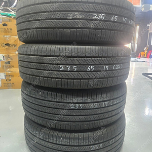 중고타이어 235/65r17 판매합니다. 235 65 17