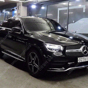 벤츠 GLC 중고 벤츠 GLC클래스 중고 벤츠 중고 검정색 2020년식 62,034km GLC 300 4MATIC 쿠페 수원중고차