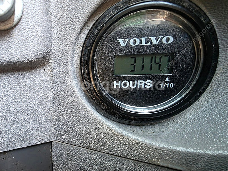 중고굴삭기 볼보 EW60EP 2022년식 회전링크, 코끼리집게 장착, 경북 고령소재 010-3563-6002--3