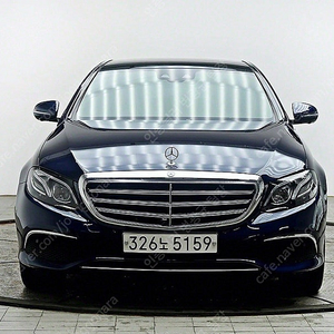 벤츠 E클래스 중고 벤츠 E300 중고 파란색 2017년식 E300 4MATIC 익스클루시브 개인사업자 차량구매