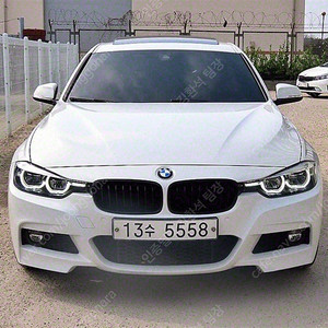 BMW 3시리즈 중고 BMW 중고 BMW 3시리즈 중고차 할부가능 흰색 2018년식 82,650km 330i M 스포츠 쉐도우 중고차 저렴하게