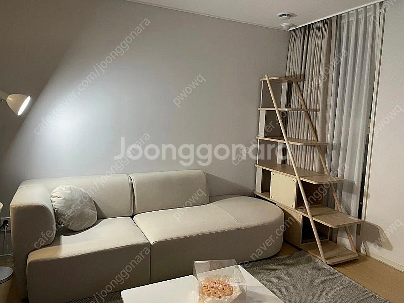 일룸 캐스터네츠 책장 캣타워-이전설치비 포함--1