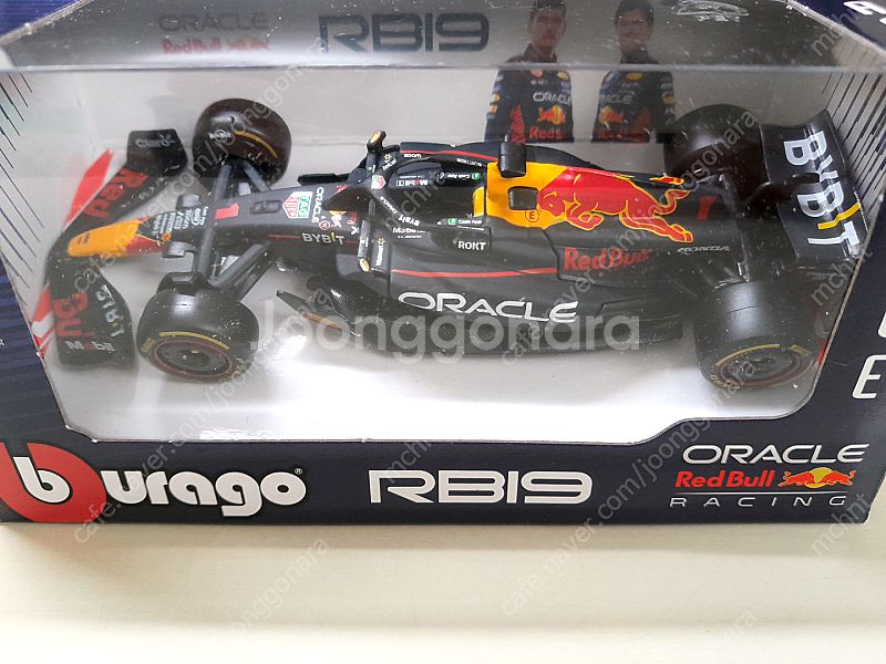 Bburago 1:43 Red Bull RB19 #1 ...--1