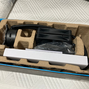 NZXT 크라켄 Z63 ( 보증o )