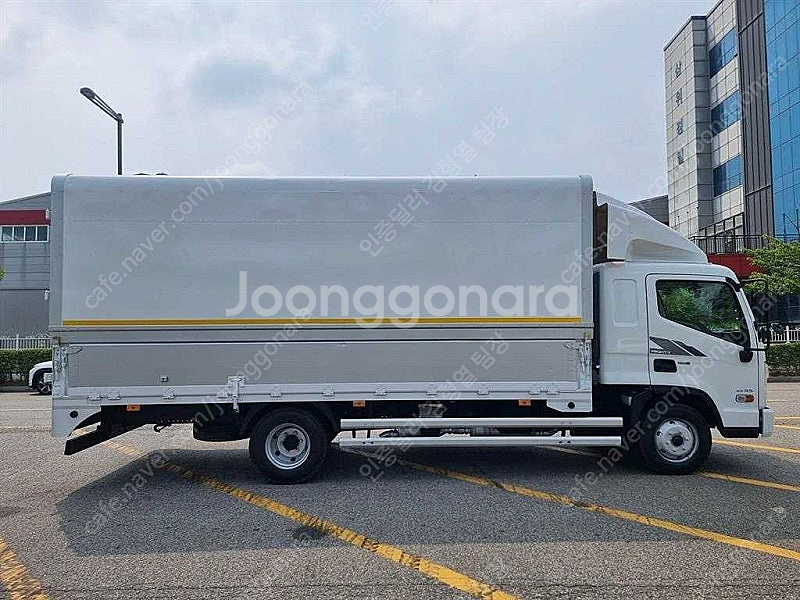 중고윙바디 흰색 2018년식 3.5톤 올 뉴 마이티 중...--4