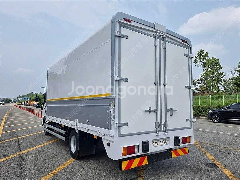 중고윙바디 흰색 2018년식 3.5톤 올 뉴 마이티 중...--6
