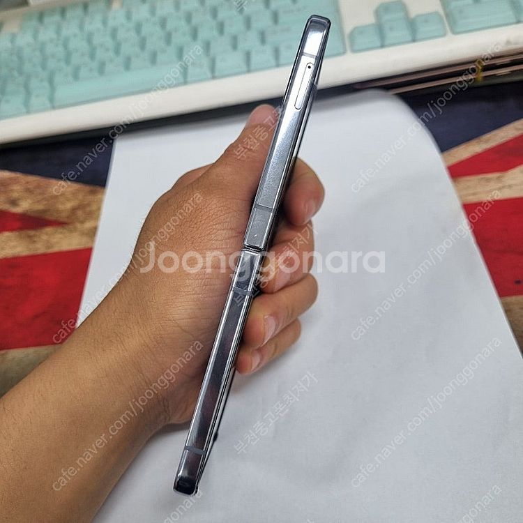 204386 갤럭시Z플립4 블루 SK 무잔상 중고폰 2...--4