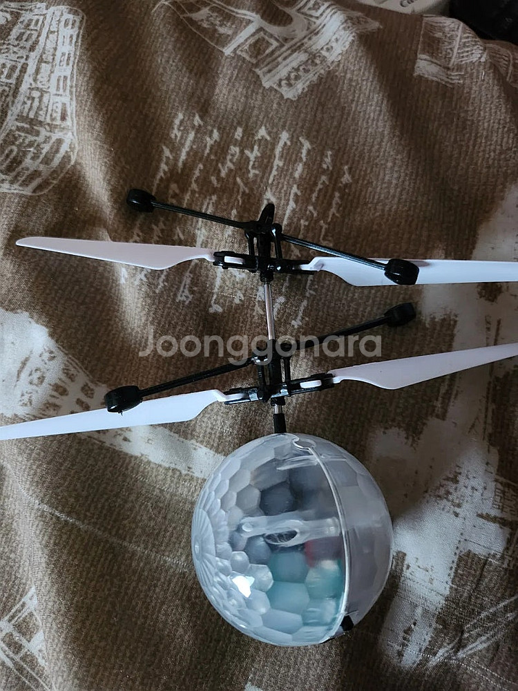공중 부양 미니 드론 장난감 (센서 비행 공)--0