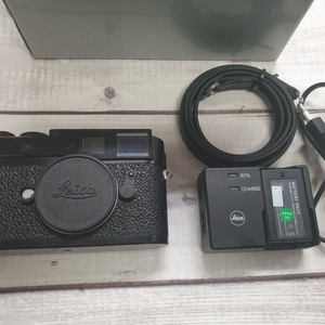 라이카 M240 박스셋 M9-P 주마론 복각 28mm 5.6엘마릿 90MM 라이카 X1 박스없음 보이그랜더 35mm 울트론 TT 21MM 1,5 보이그랜더 75mm 리지드