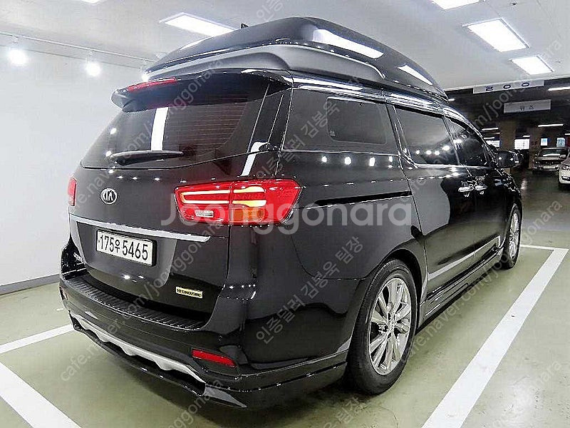 더뉴 카니발 중고 가격 중고 카니발 검정색 2019년식...--5