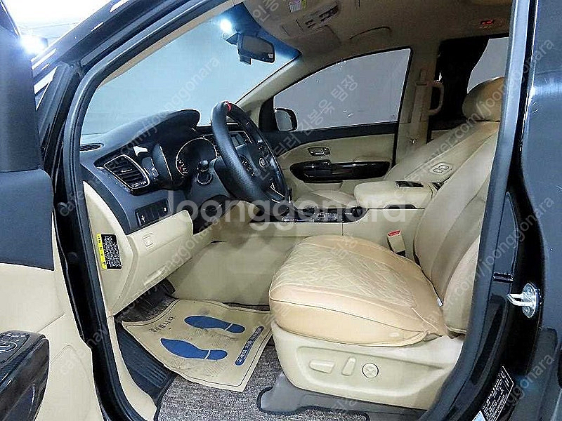 더뉴 카니발 중고 가격 중고 카니발 검정색 2019년식...--7