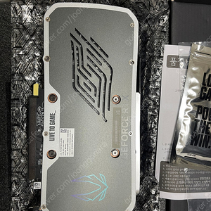 zotac 4070 super 트윈 엣지 판매합니다.