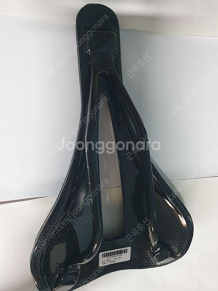 쿠션있는 카본안장 판매합니다 미사용 새제품입니다--5