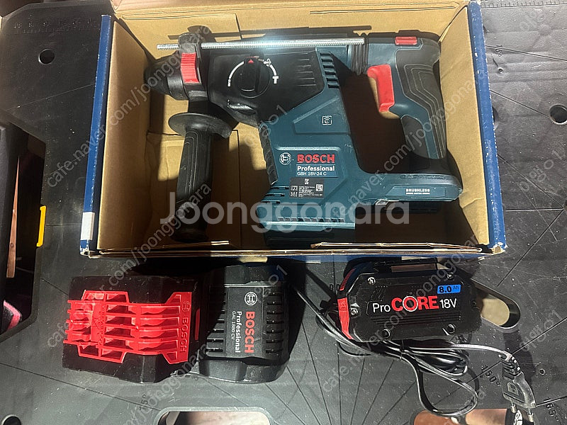 보쉬 GBH 18V-24 C 해머드릴+8AH 두개+충전...--1